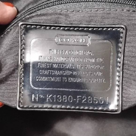 COACH 🐎SIGNATURE C Elegant Black Shoulder Bag! Vintage & EUC💕 - Picture 11 of 15